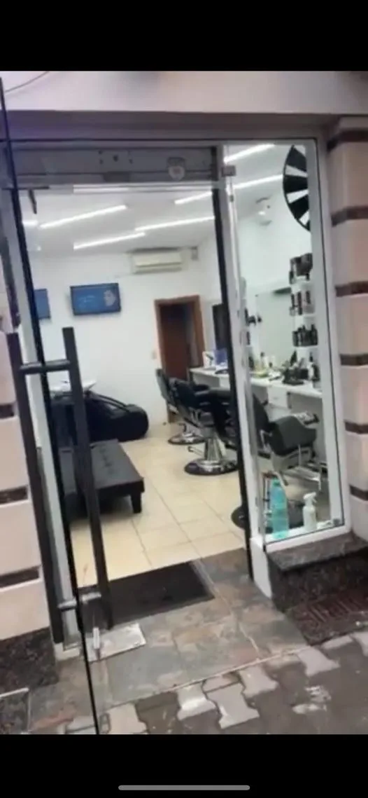 "Friends" Barber Shop — снимка 4